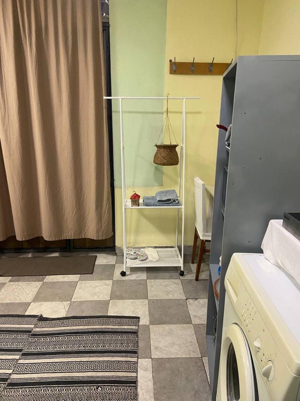 Vahe'S Family Guest House Front Ереван Екстериор снимка
