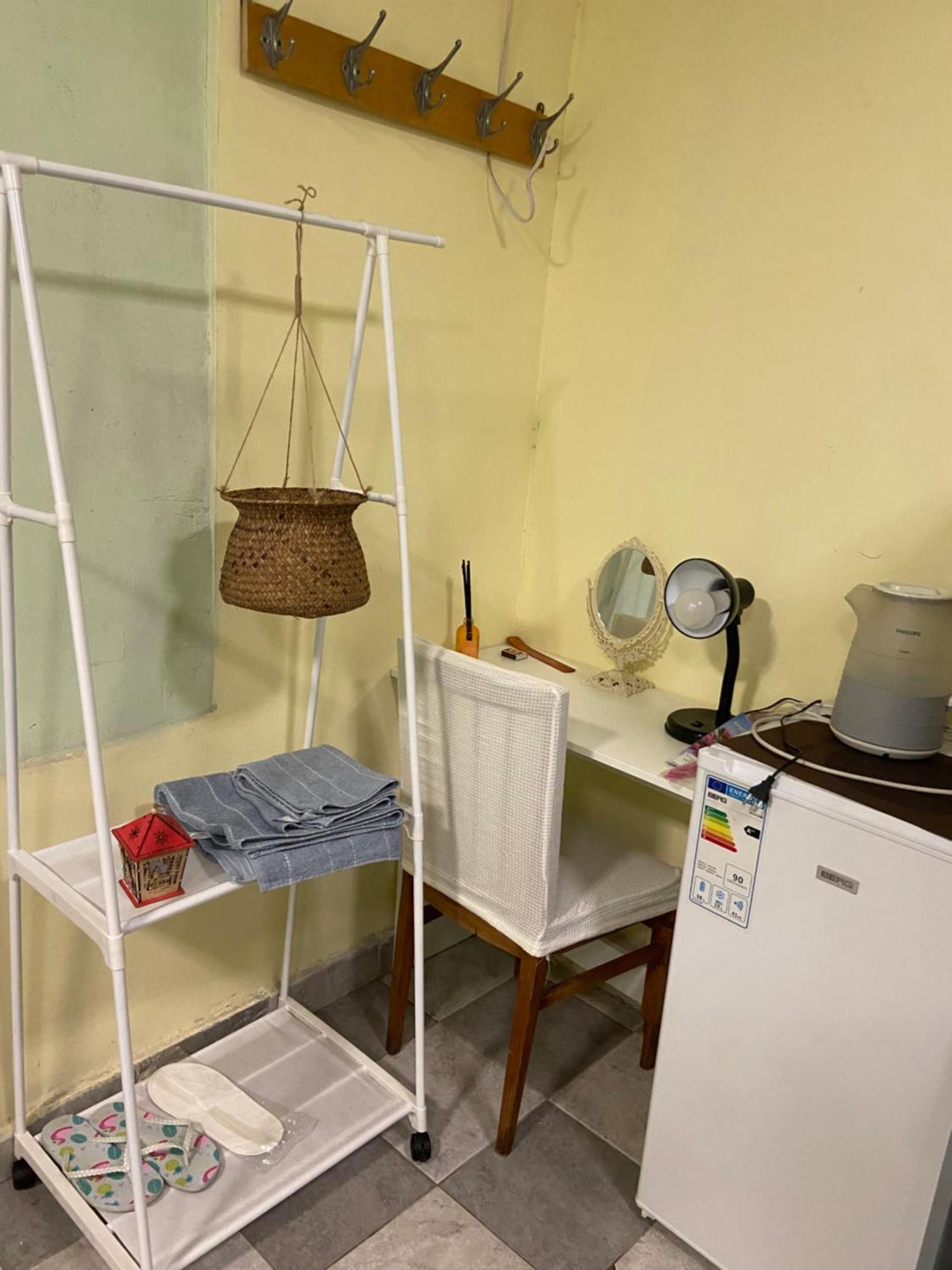 Vahe'S Family Guest House Front Ереван Екстериор снимка