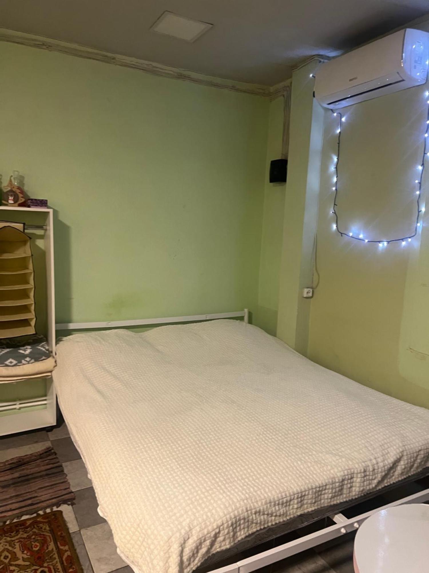 Vahe'S Family Guest House Front Ереван Екстериор снимка